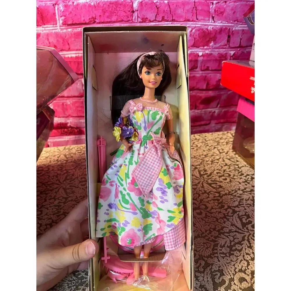 1996 spring‎ petals barbie